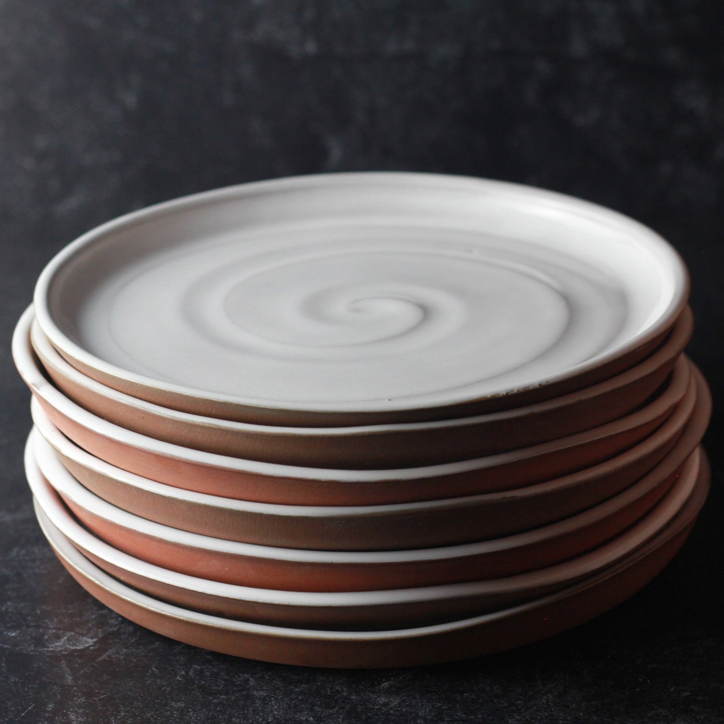 Assiettes 9" en cuir et lin